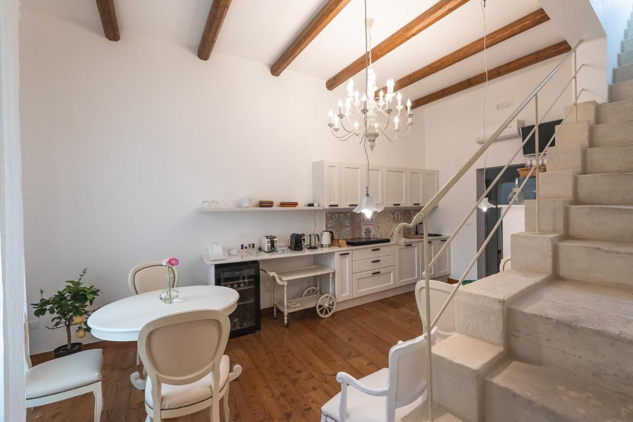 Le Nicchie Luxury Rooms Lecce Exterior foto