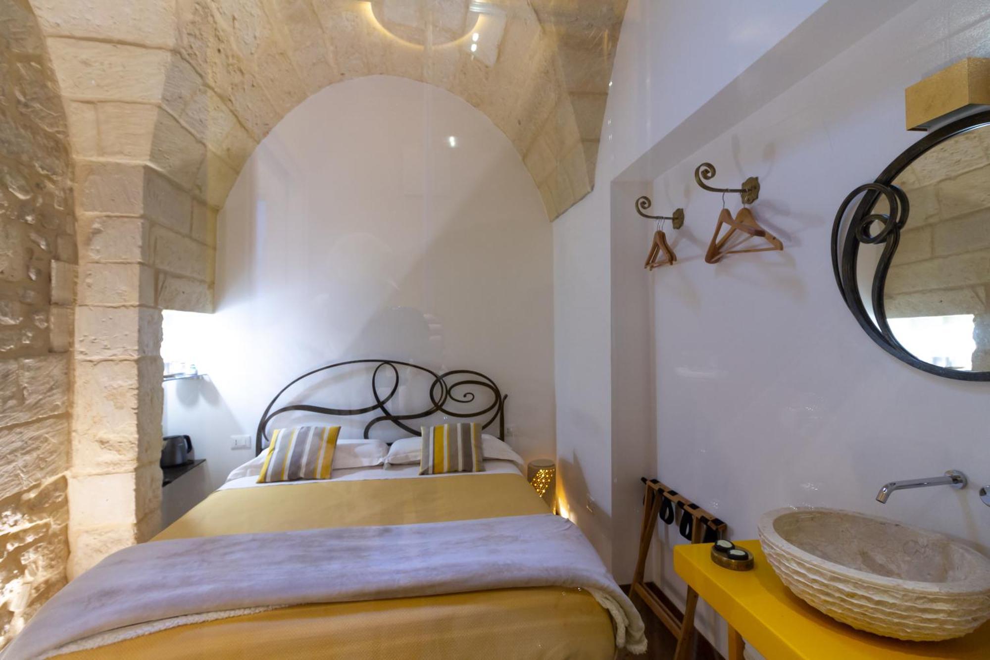 Le Nicchie Luxury Rooms Lecce Zimmer foto